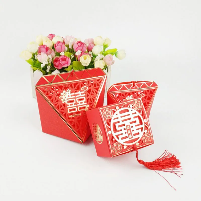 

AVEBIEN Chinese Style Red double Happiness Candy Box with Tassel Wedding Decoration Wedding Favors and Gift Candy Box for Guests