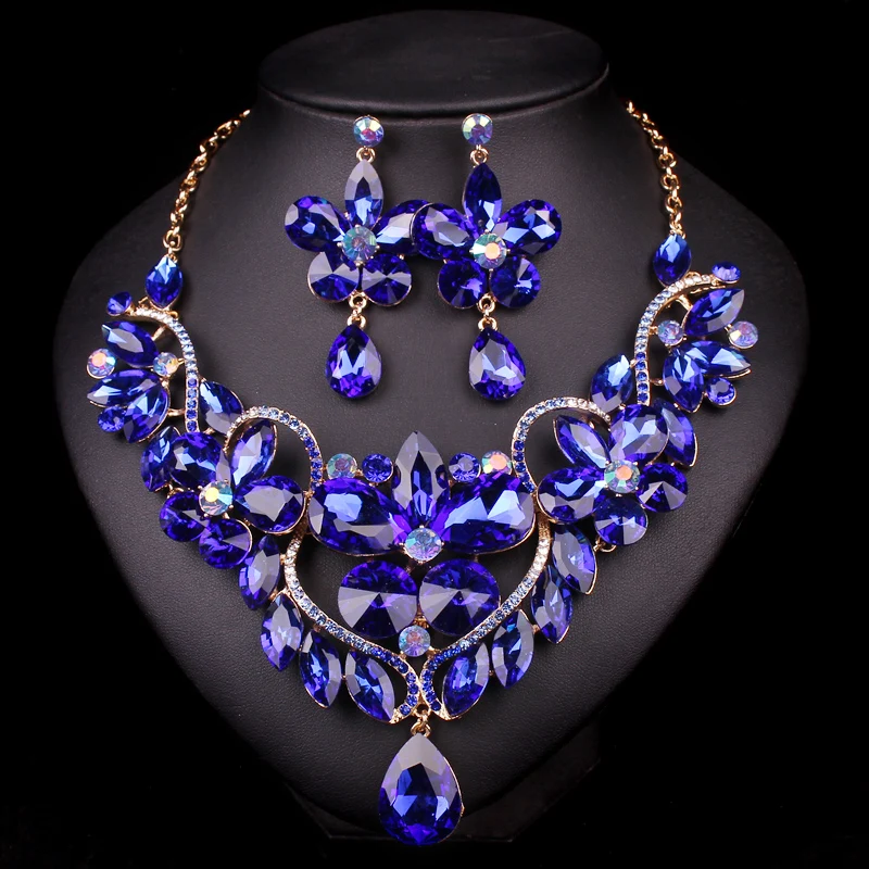 Комплект из колье и серёг с кристаллами | Украшения аксессуары