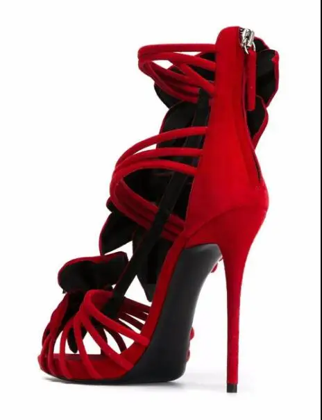 Привлекательные женские босоножки из замши и кожи на высоком каблуке с большими