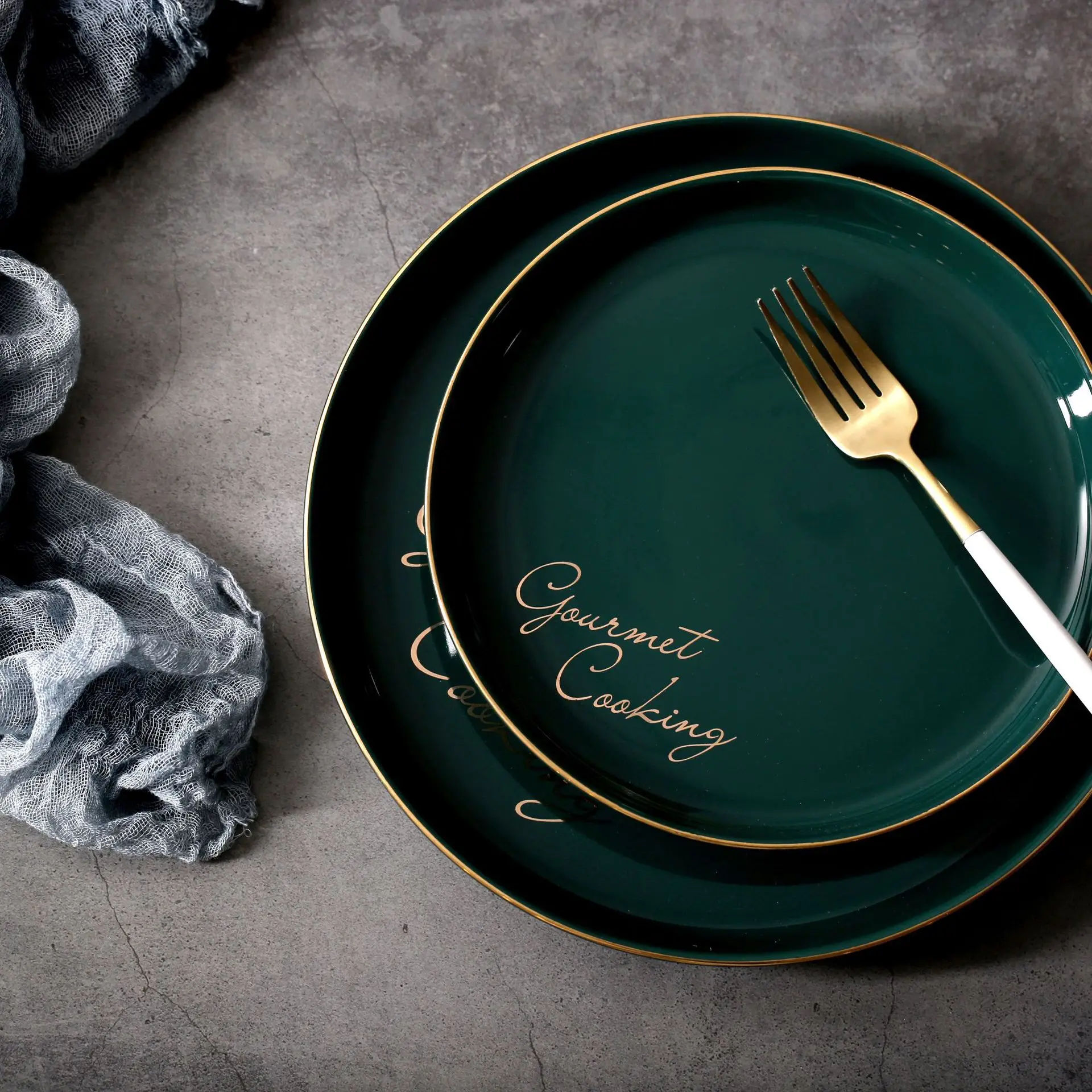 Скандинавский золотой край керамическая тарелка зеленый круглый фарфор Бытовая