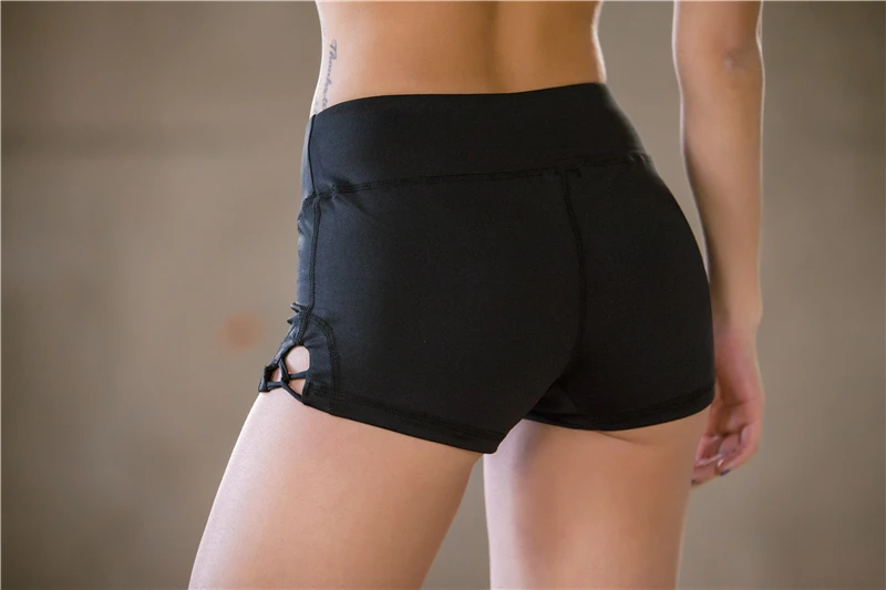 Чу Йога женщина Фитнес Спортивные шорты Sexy Креста работает тренировки Спортивная Йога Шорты обучение мини-тонкий тренажерный зал Шорты S1813