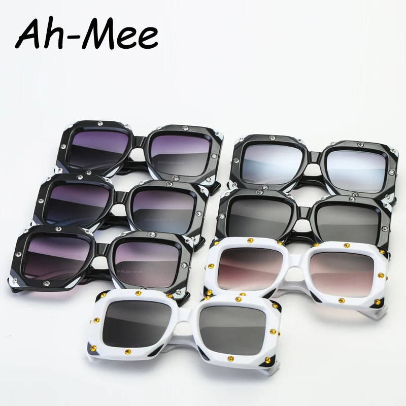 

Oversized Sunglasses Women Rhinestone Luxury Brand Designer Sun Glasses For Female Retro Square Gradient Shades Lady UV400