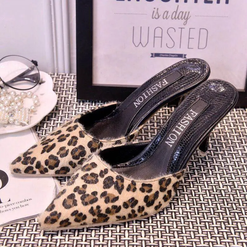 Camel leopard Модные женские шлепанцы без шнуровки; женские туфли без задника с острым носком на среднем каблуке; Летние босоножки с ремешком на пятке; брендовые шлепанцы на каблуке; Свадебная обувь - Цвет: Camel leopard