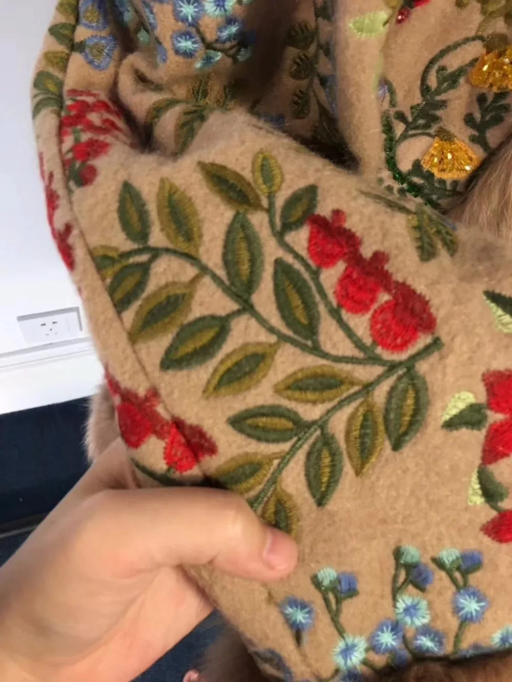 Высококачественное шерстяное пальто с вышивкой для женщин, модное пальто с мехом abrigo mujer, высококачественное пальто abrigos mujer elegante vadim для женщин