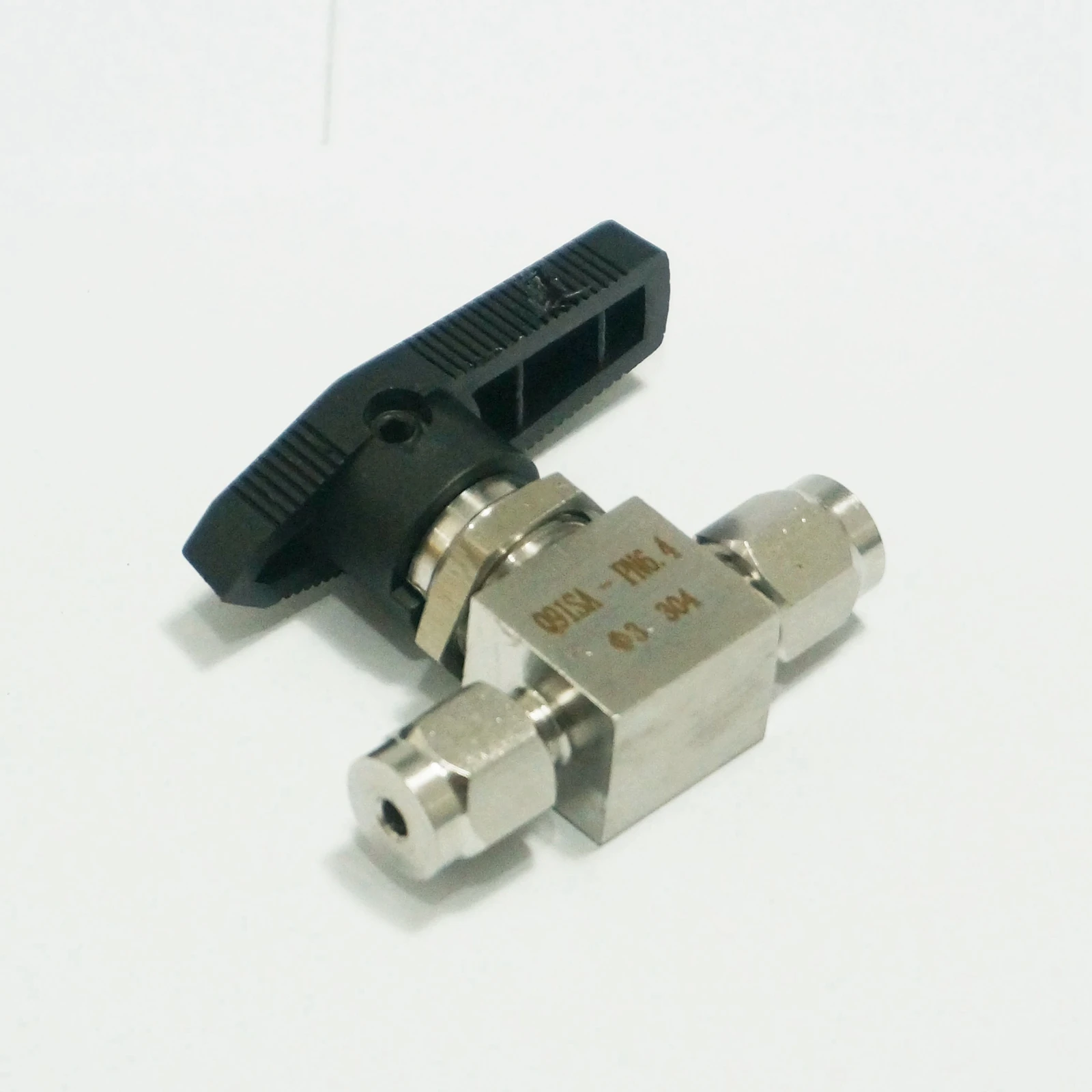 304 нержавеющая сталь Компрессионный фитинг запорный шаровой клапан 915 PSI Q91SA PN 6 4