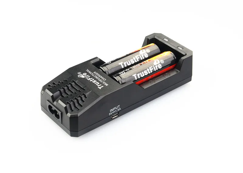 

TrustFire TR-015 2 Slots Li-ion Battery Charger + 2pcs TrustFire Protected 18650 3.7V 2400mAh Rechargeable Lithium Batteries