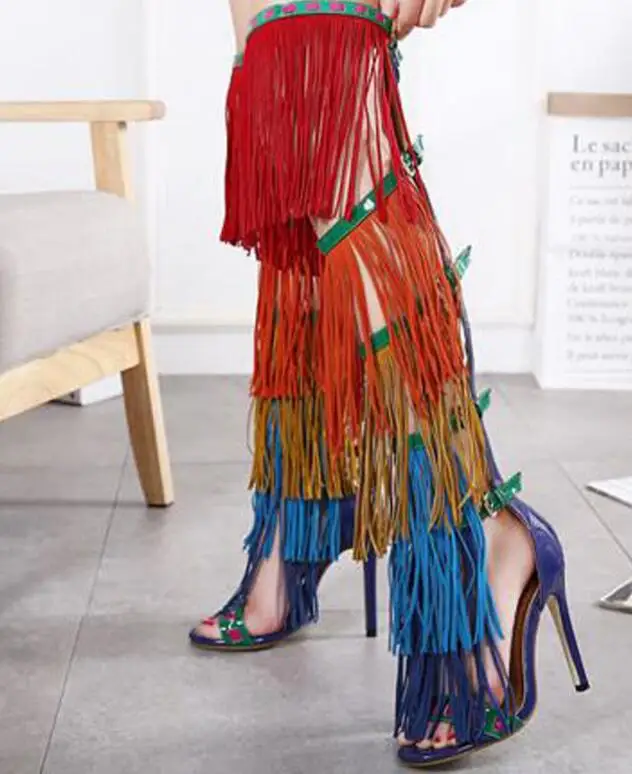 Новинка замшевые кожаные босоножки разных цветов с бахромой модные сапоги выше