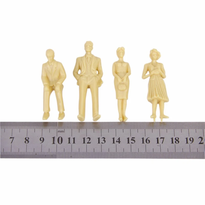 

4 pieces Unpainted Model Railway People Figures Scale G (1:30)