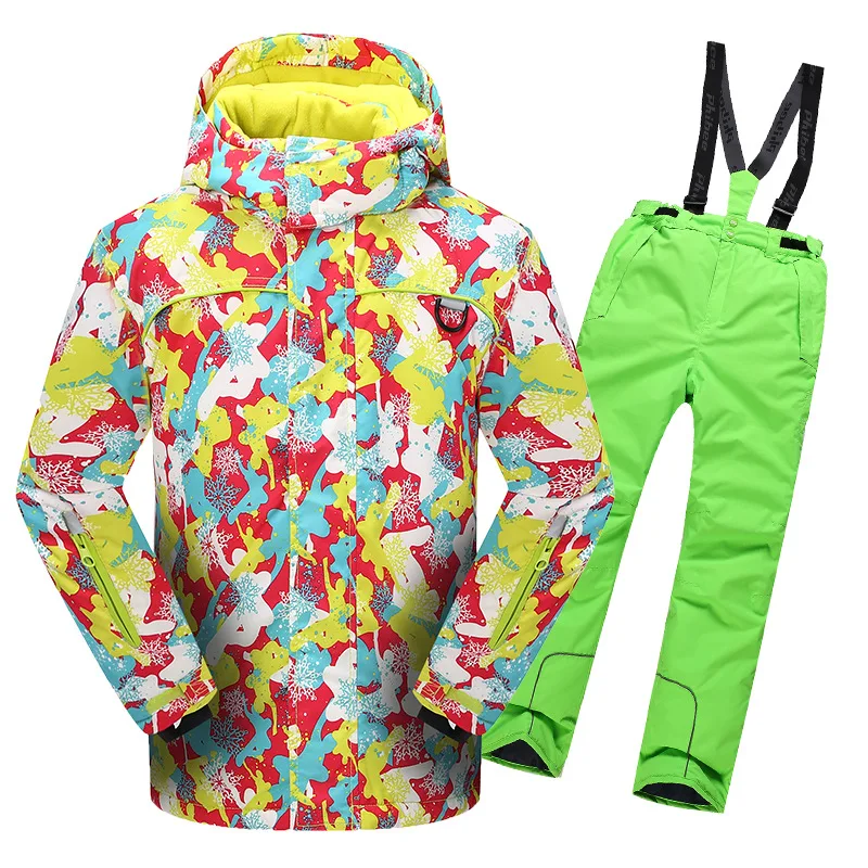 

Skiing & Snowboarding