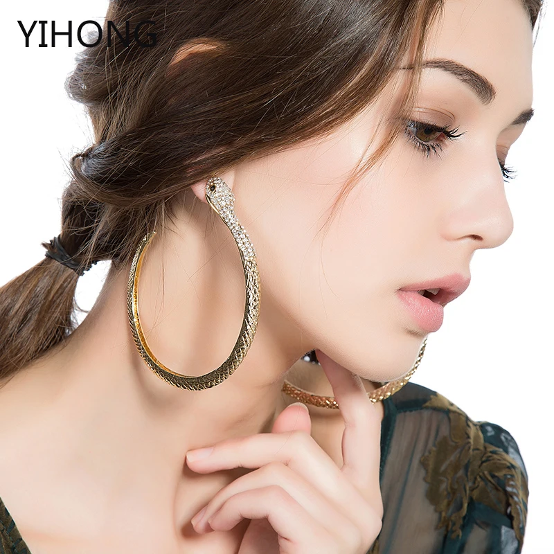 Новинка 2017 модные серьги гвоздики в виде змеи из золотистого сплава с имитацией