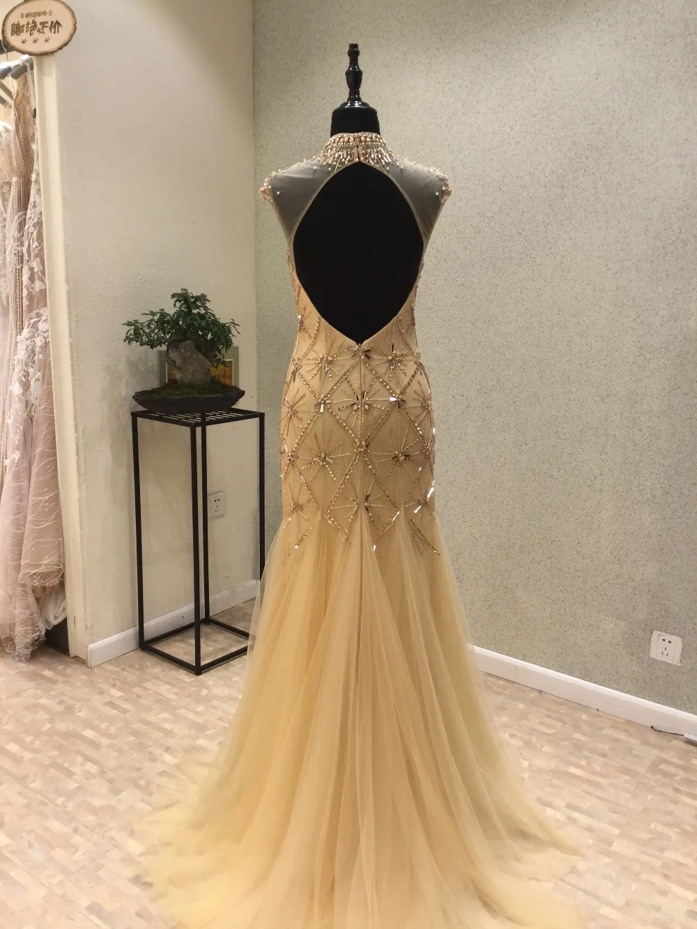 Vestidos de festa New Sexy Prom Dresses 2020 High Neck Sleeveless Floor Length Beading Tulle Mermaid Backless Evening Dress