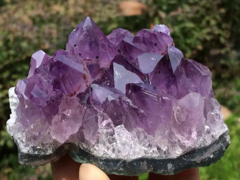 Бесплатная доставка натуральный аметист красивый фиолетовый кварц геодовый