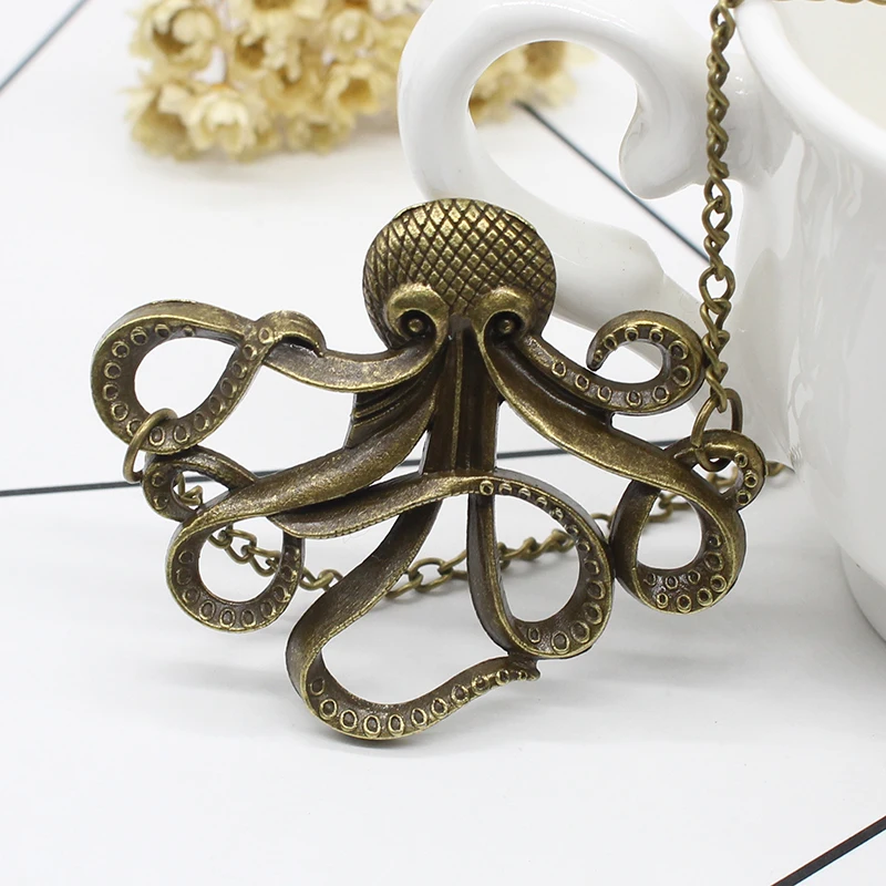 

Fashion Retro Octopus Necklace Personality Bronze Men And Women Long Sweater Chain Punk Style Exaggerated Jewelry Gift