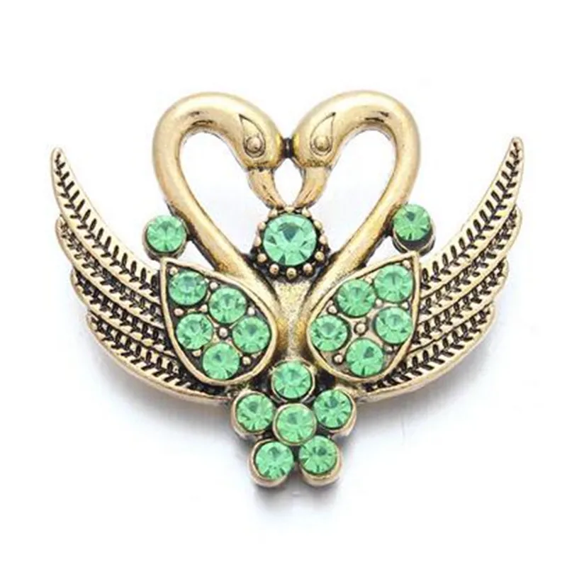 Сместительного цвета горный хрусталь лебедь на кнопках очаровательный