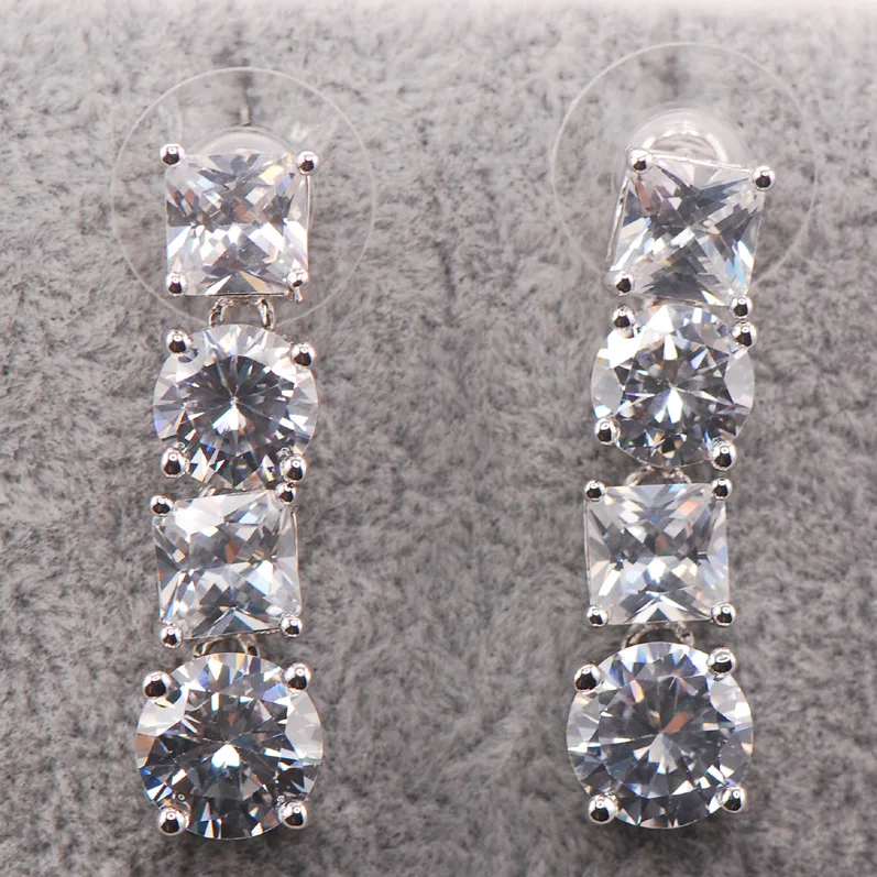 

Серьги из серебра с белым кристаллом и цирконием, TE462