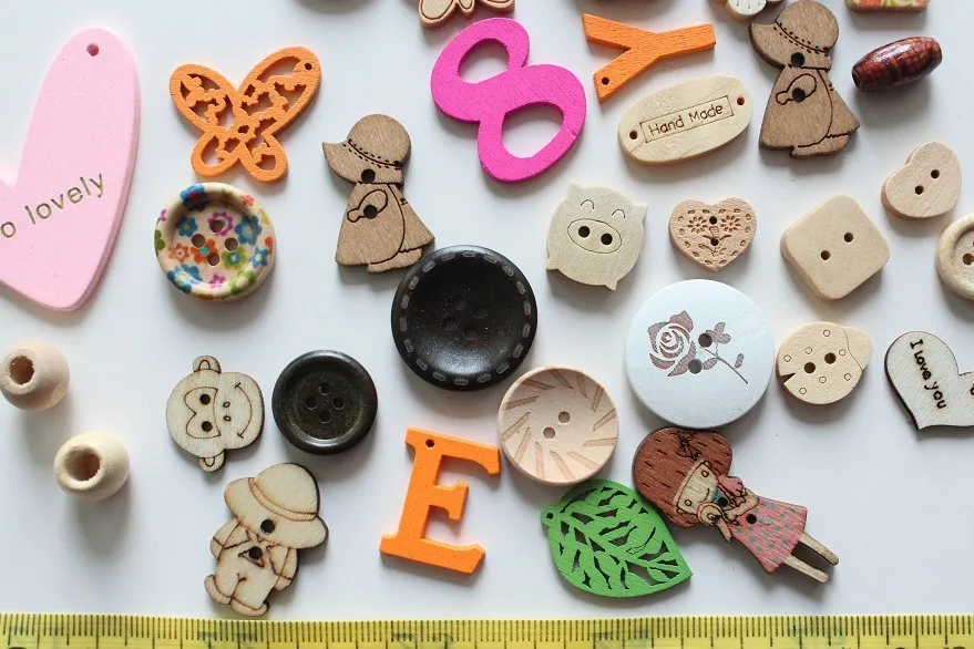 

300pcs Multi patterns Wood Vintage Buttons,colorful, flowers ornament 8mm-40mm cabochon beads D25 display