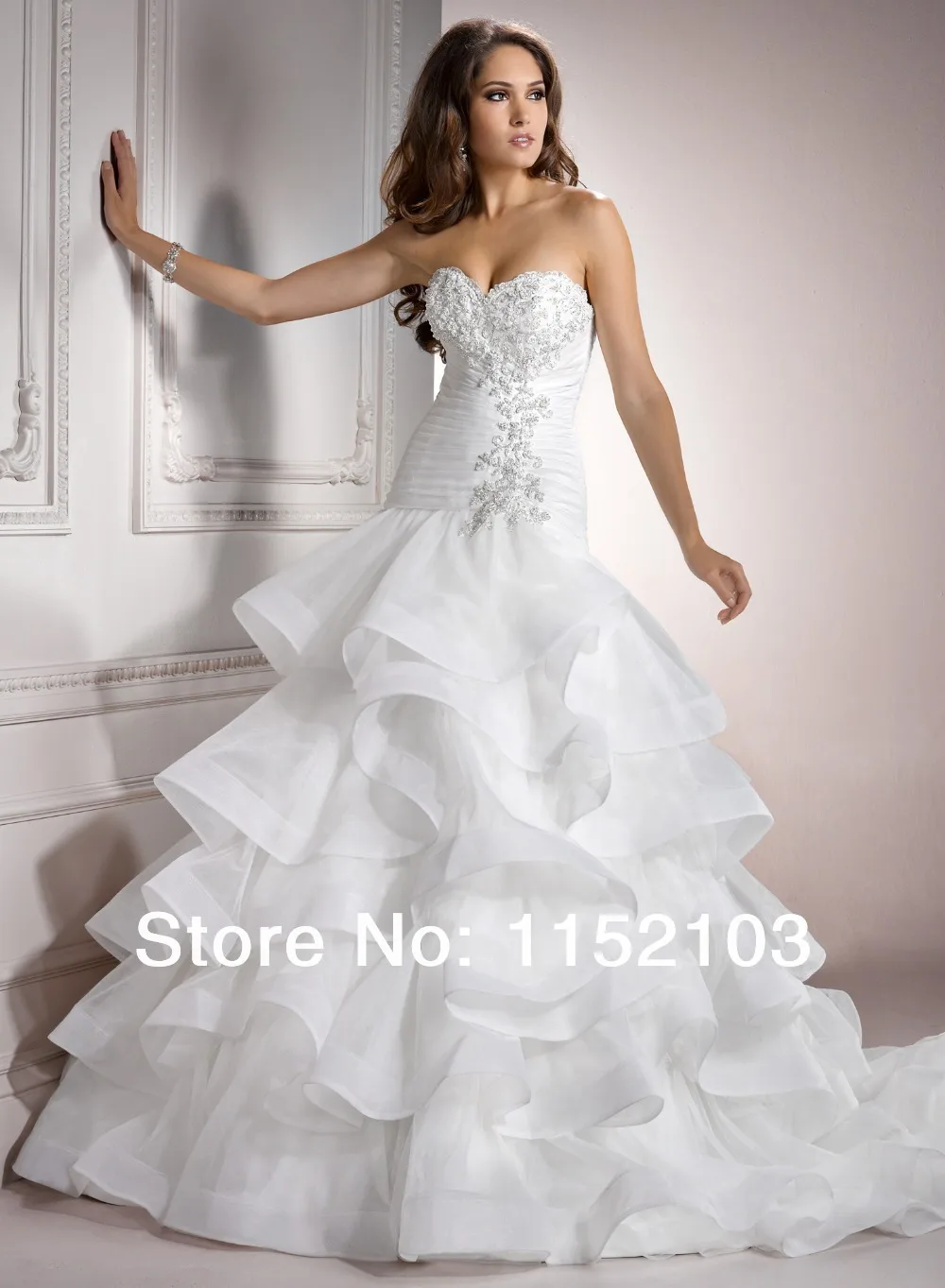 white A-line sweetheart backless floor-length court train sleeveless decorate with ruffles organza weeding dresses | Свадьбы и
