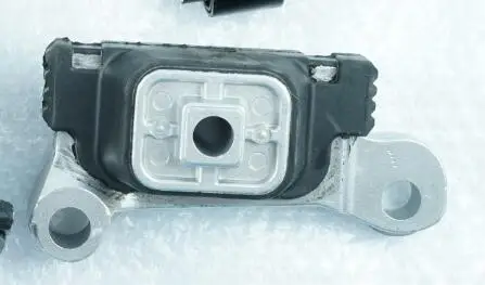 Left Двигатель Поддержка кронштейн для Nissan Almera Sylphy G11 05-12, 53360-ED448 51440-ED336 36625-VB100 49110-ED442 - Цвет: Left