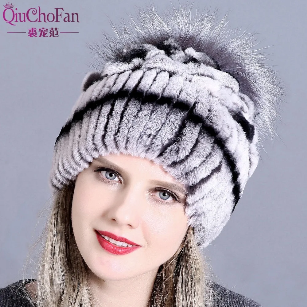 

Женская зимняя шапка из искусственного меха