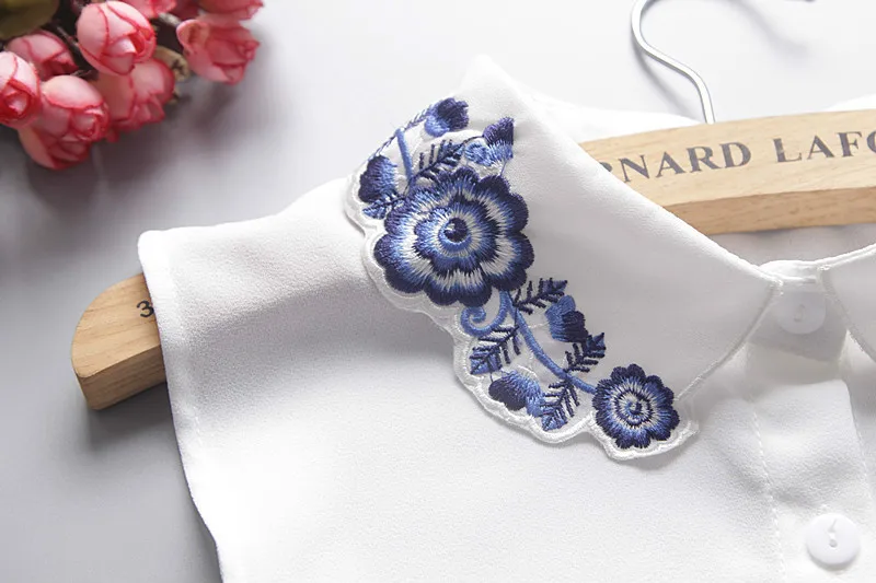 High-grade Retro Embroidered Blue and White Porcelain Fake Korean Collar Shirt Decoration |