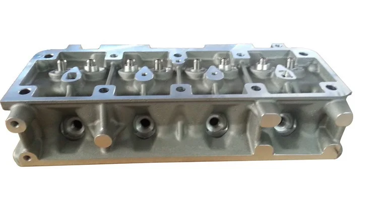 Головка блока цилиндров для Renault 847 R12/TS/R5 TX/Le car/Fuego/Trafic/R18 1937cc 1.4L 1976 79 7702131148 7702252718 7702128409| |