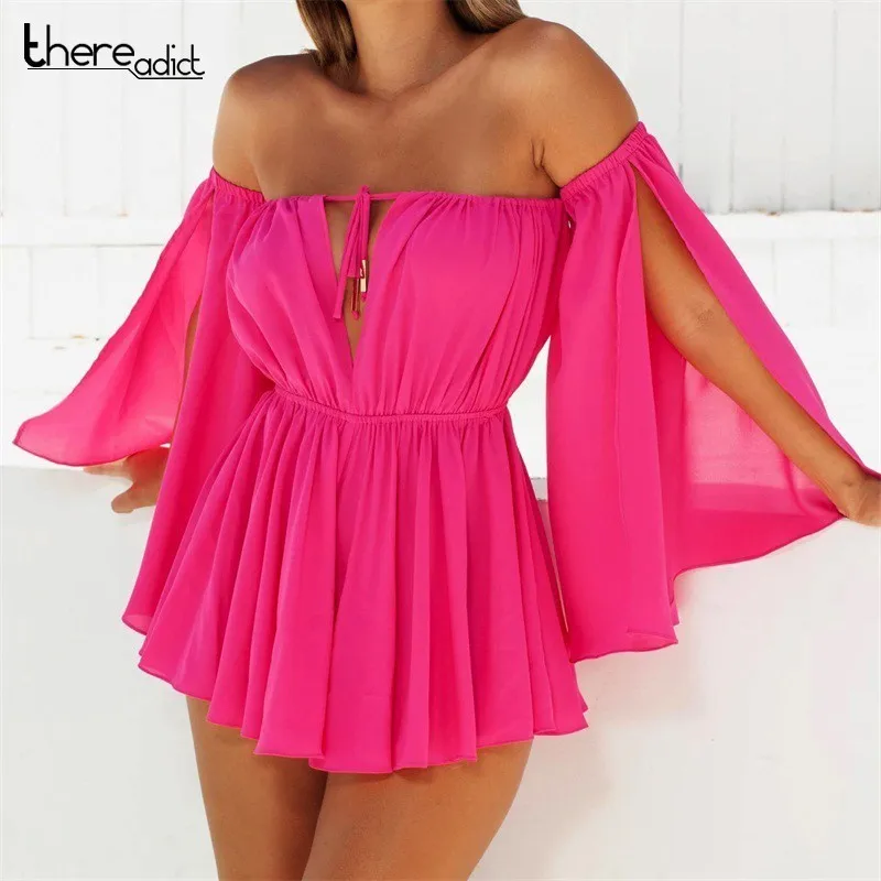 Женское летнее платье в богемном стиле с открытыми плечами длинным рукавом