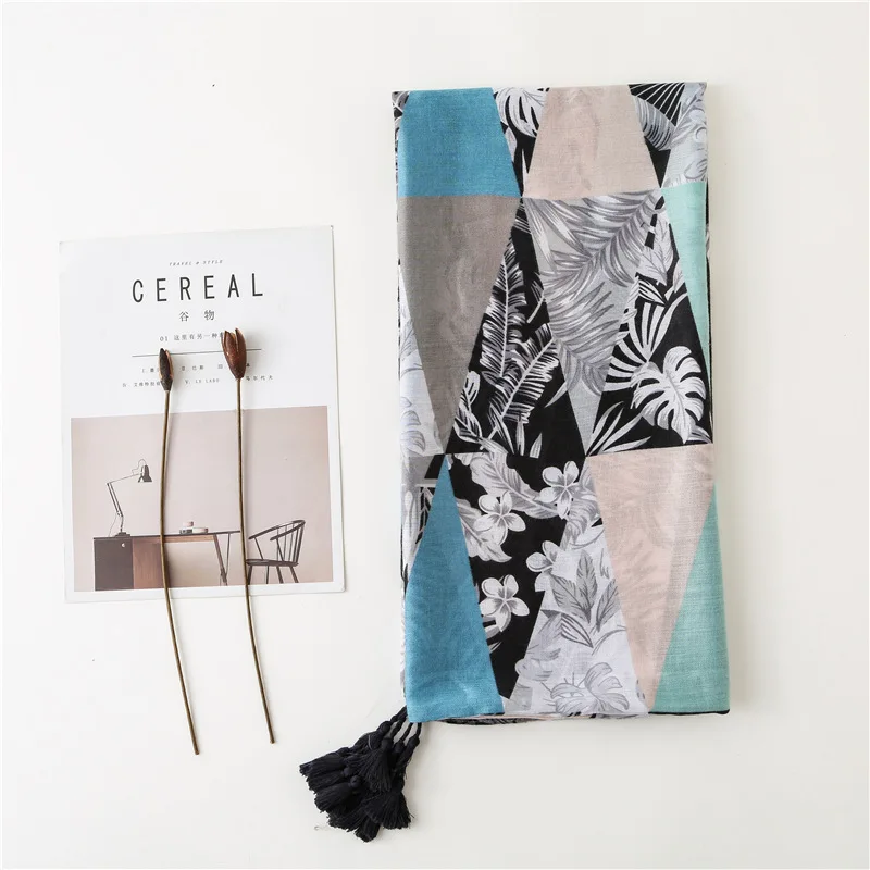 Spring Autumn Fashion Luxury Brand Floral Viscose Shawl Scarf New Design Warm Pashmina Hijabs and Wrap Bufanda Muslim Sjaal
