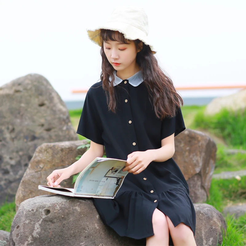 Женское хлопковое платье до колен черное милое с коротким рукавом лето