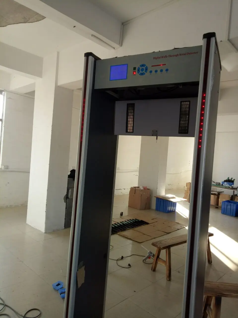 Бесплатная доставка и оптовая цена! Металлоискатель Pinpoint Factory 18 зон с ЖК-дисплеем