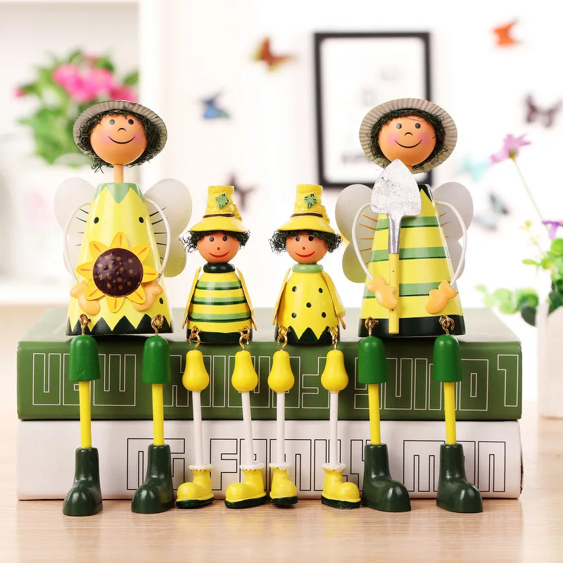 

4pcs/lot wooden Navy Dolls Family Figurines Ornaments Wood Miniatures Crafts Birthday Gifts Home decor