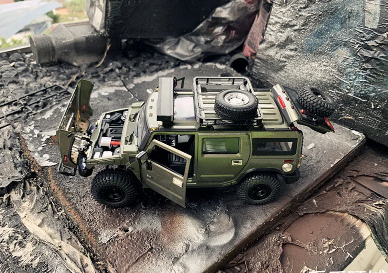 Ручной работы тонкой работы 1:24 RC Гусеничный модифицированный автомобиль для 1/24 Hummer
