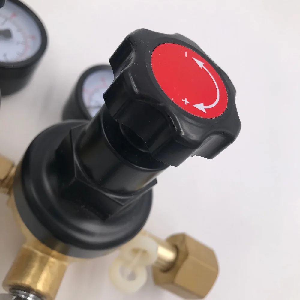 Три CO2 Калибр регулятор с Checkvalves, CO2 регулятор, 0~ 2000psi, 0~ 60psi, CGA320