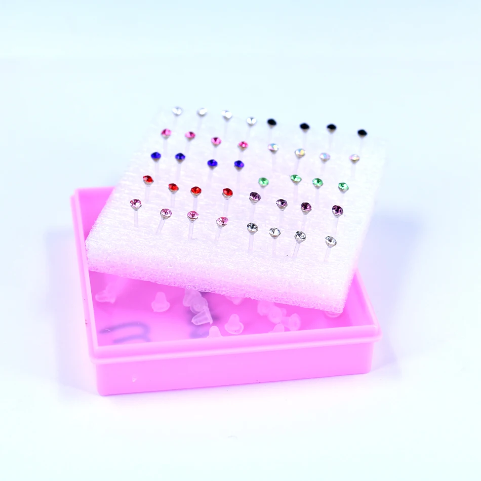 Бесплатная доставка заводские дешевые 2,5 мм сверкающие AARhinestones пластиковые штатные серьги-гвоздики из смолы с кристаллом 20 пар/коробка на.