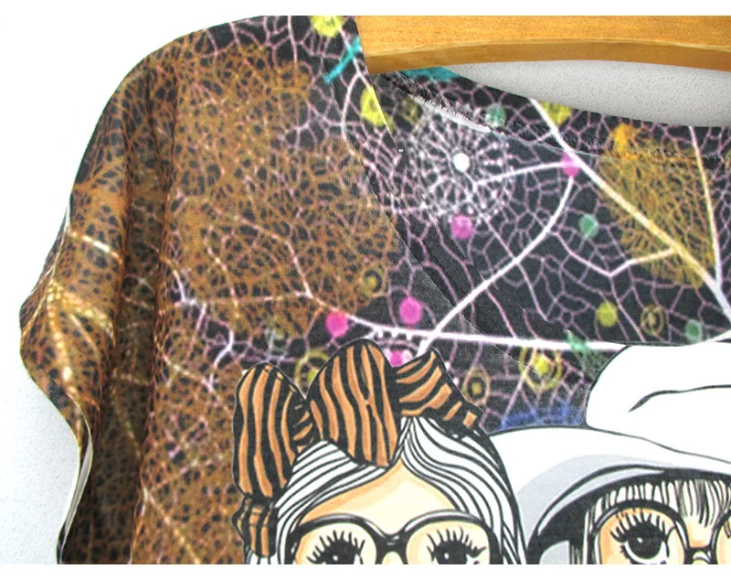 Женская футболка с коротким рукавом круглым вырезом и принтом персонажа лето 2016 |