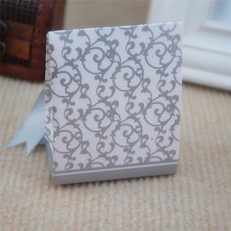Hot Selling Beautiful Wedding Decoration Candy Box Festival Birthday Party Gift Folding Packaging |