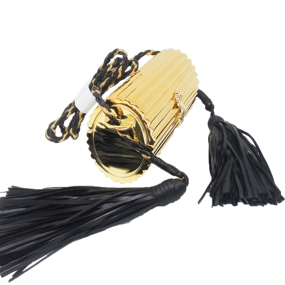 Двойной цветок черный Жесткий чехол с кисточками золотистый акриловый женский