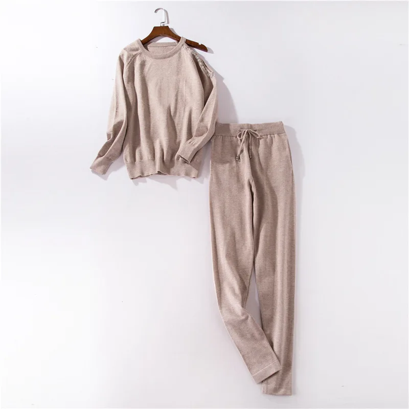 Женский трикотажный комплект из 2 предметов свитер с открытыми плечами и длинным