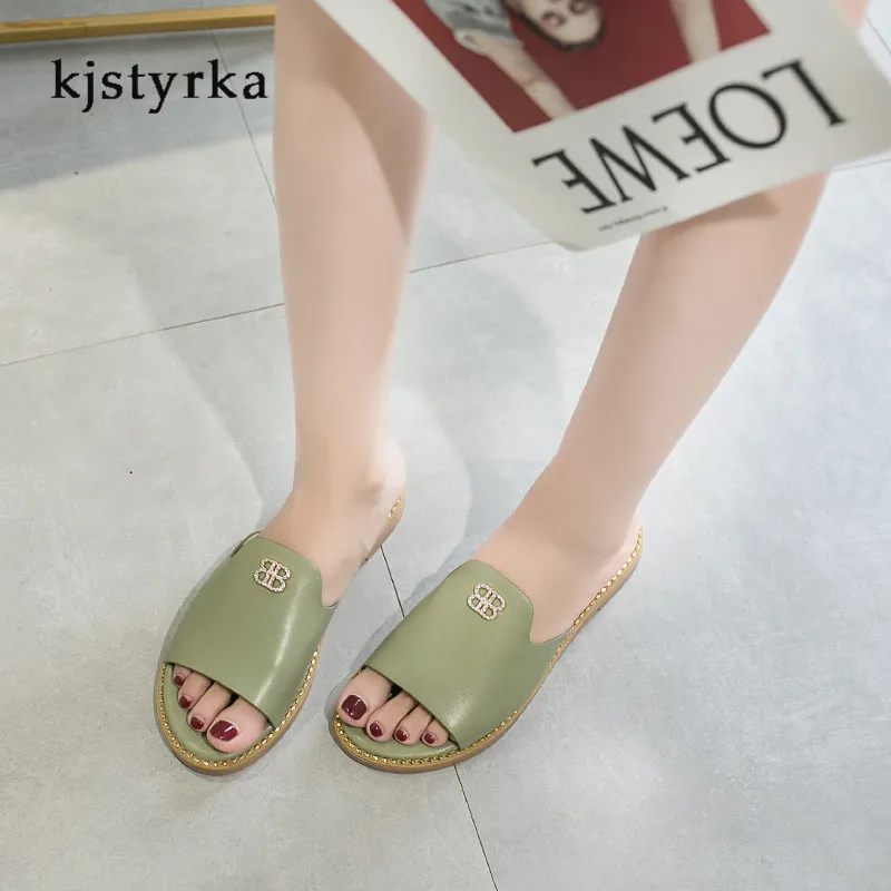Kjstyrka chaussures femme Мода г. лето кристалл Тотем снаружи однотонная удобная обувь женские шлёпанцы для женщин pantoufle femme