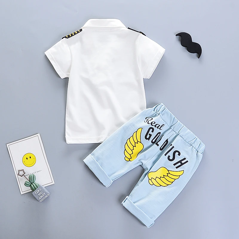 Комплект одежды для малышей из рубашки с коротким рукавом и брюк| |