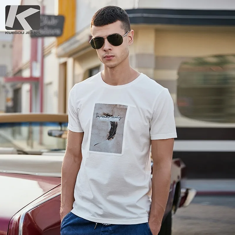 Мужская хлопковая футболка с буквенным принтом белая приталенная коротким