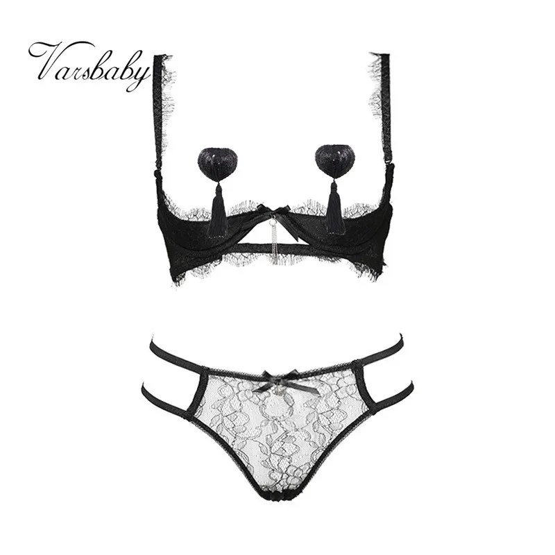 Комплект женского кружевного нижнего белья с бюстгальтером на