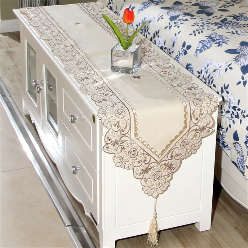 

BZ368 Europe Table Runner Ployester Lace Wedding Decoration Embroidered Floral Table Cover Dustproof Runners Home Textile