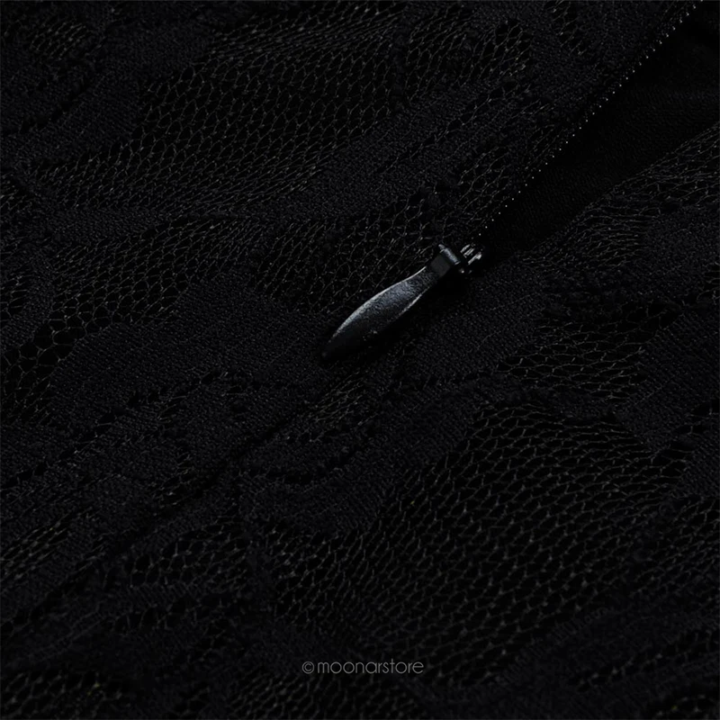 Женское кружевное платье черное облегающее длинное в стиле петчворк с открытой