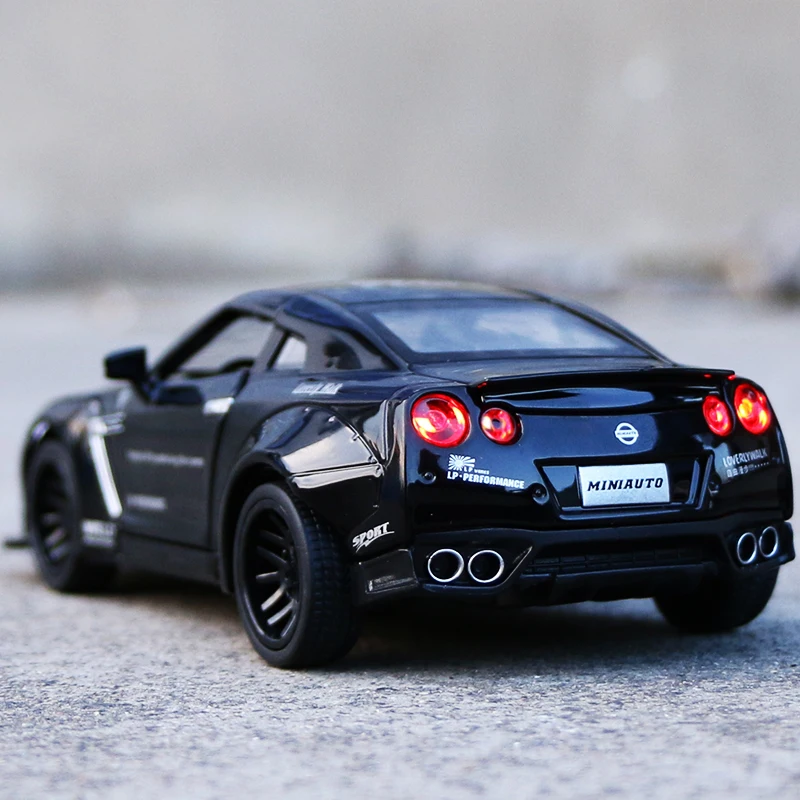 1:32 miniauto diecasts gtr Игрушечная модель автомобиля Авто oyuncak игрушки для детей гоночный автомобиль спортивный гоночный GT-R LV-N148