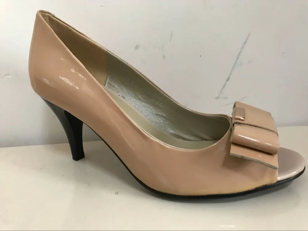 Новинка 2018 светло-розовая Женская обувь из лакированной кожи женская на высоком