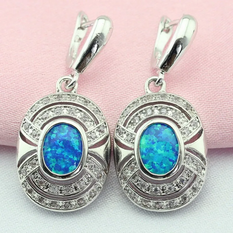 Женский ювелирный комплект из колье и серёг с голубым опалом | Украшения