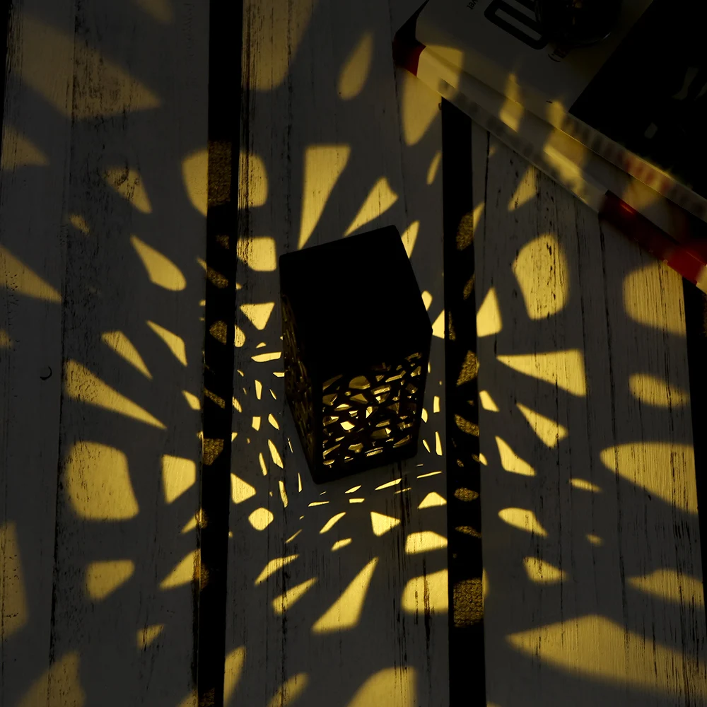 

LED Lawn Lamp Outdoor Light DC2V 0.06W Solar Powered Energy Hollow-out Design Sensitive Light Sensor Yard Patio Garden Courtyard