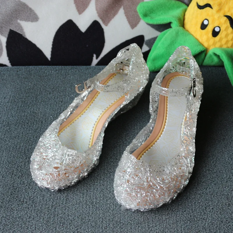 New kids Shoes Girl Princess Blue Crystal Sandals Girls Cosplay PVC Hole Snowflake Sandal |