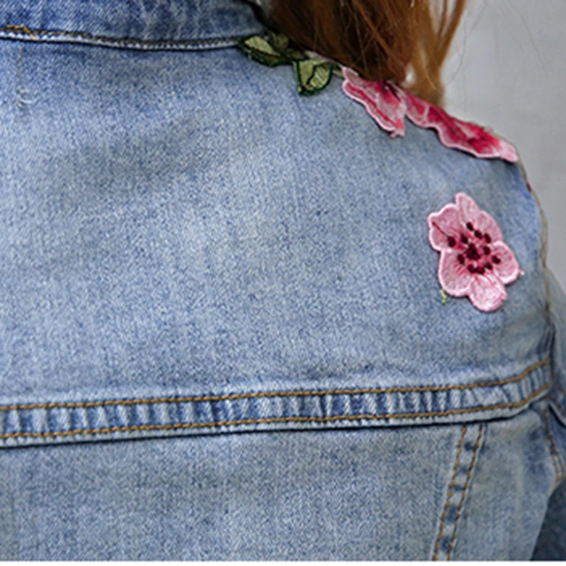 Весенняя вышитая джинсовая куртка с длинными рукавами для женщин 2018 летняя