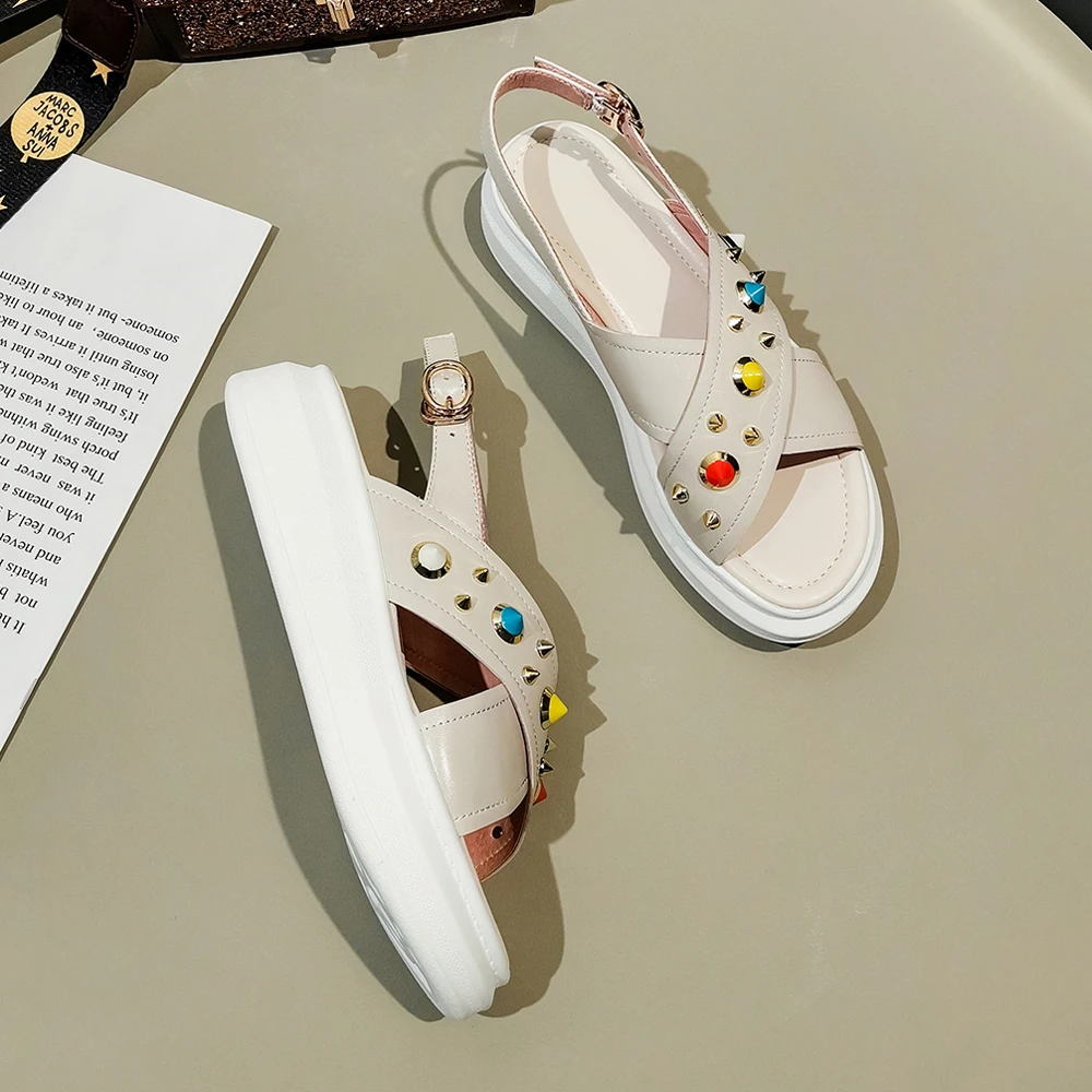 Женские босоножки с заклепками Meotina летние из натуральной кожи на плоской